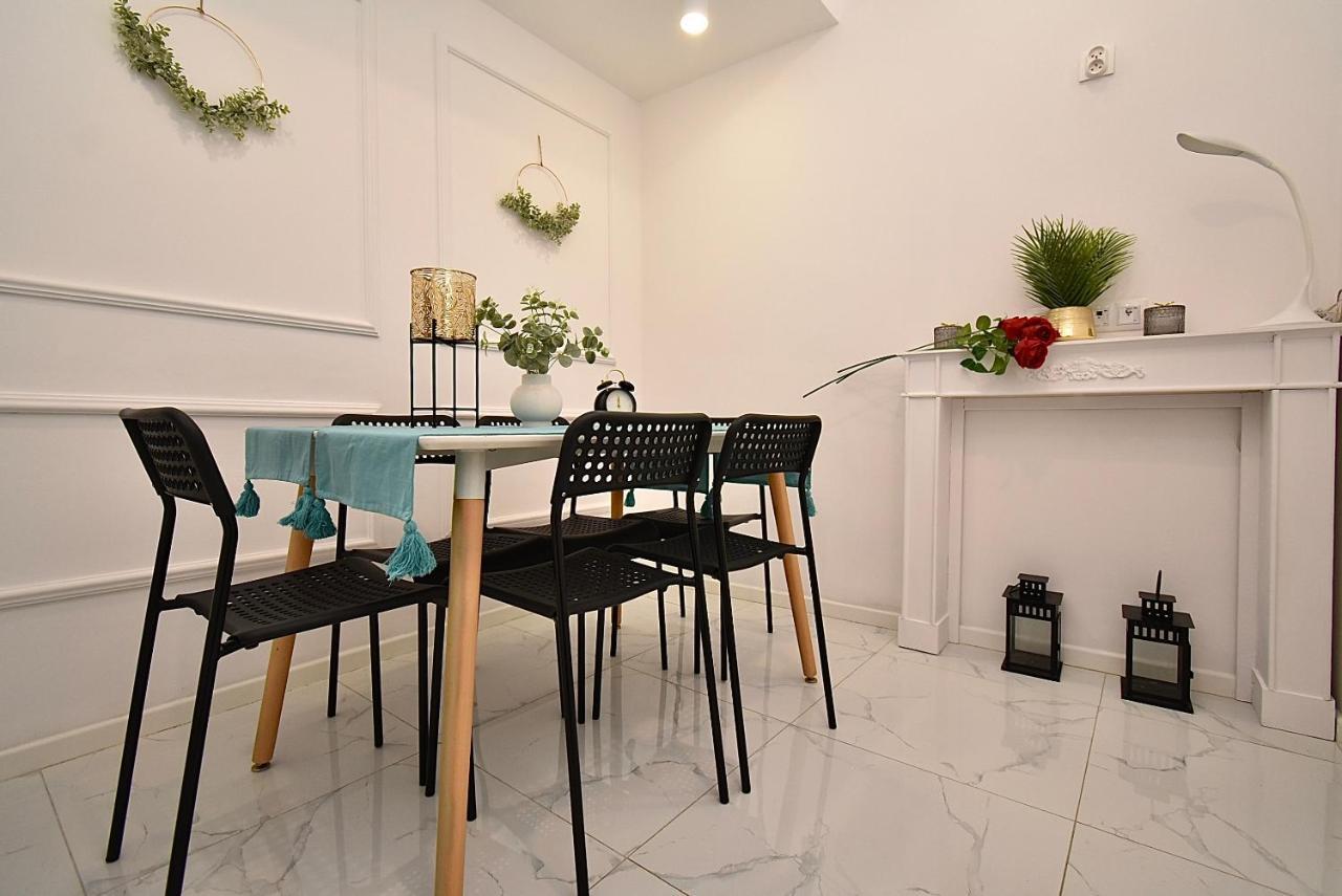 Rental Apartments Aleja Niepodleglosci Warszawa Eksteriør billede